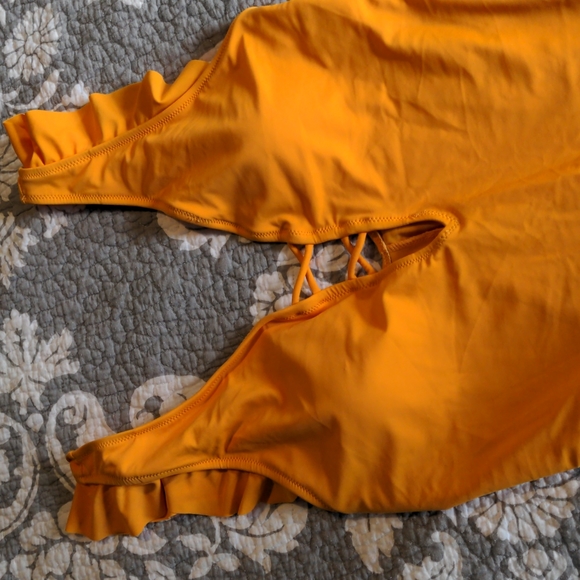 Bathing suit - Picture 2 of 4